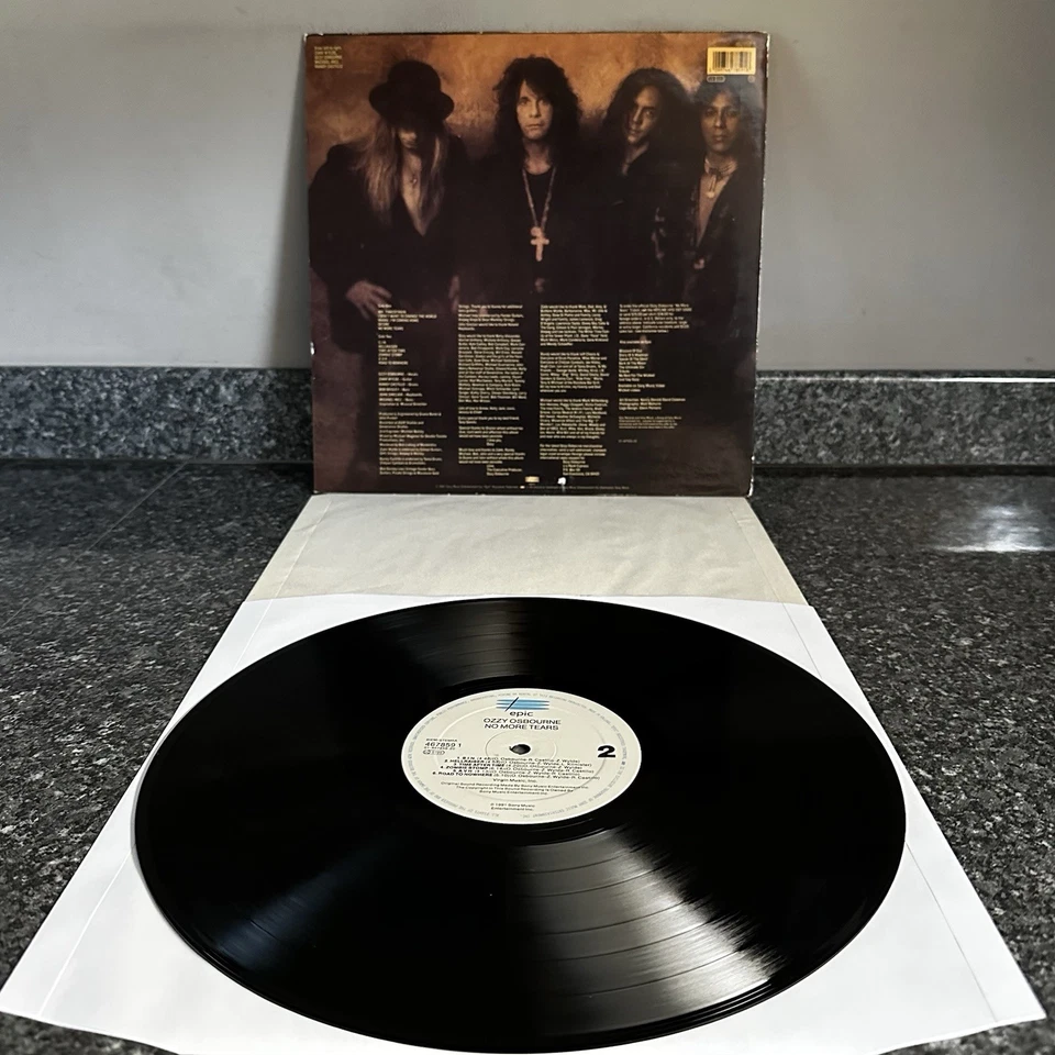 LP VINYL OZZY OSBOURNE ALBUM NO MORE TEARS EPC 467859 1 EUROPE 1ST PRESS EX+/EX - Image 3 of 4