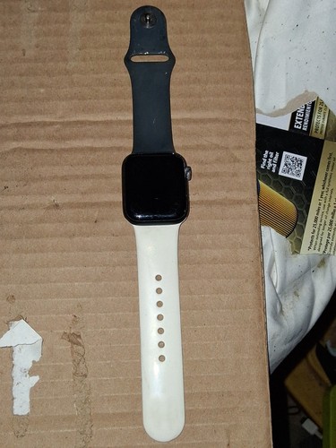 Apple Watch SE 2 40mm GPS Starlight - For Parts / AS-IS