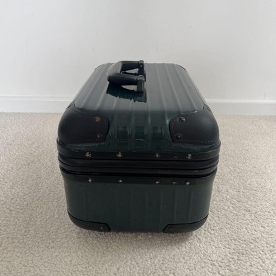 RIMOWA Samba Nova ビューティーケース マットブラック 18L RIMOWA Samba Nova ビューティーケース マットブラック 18L 2025年最新