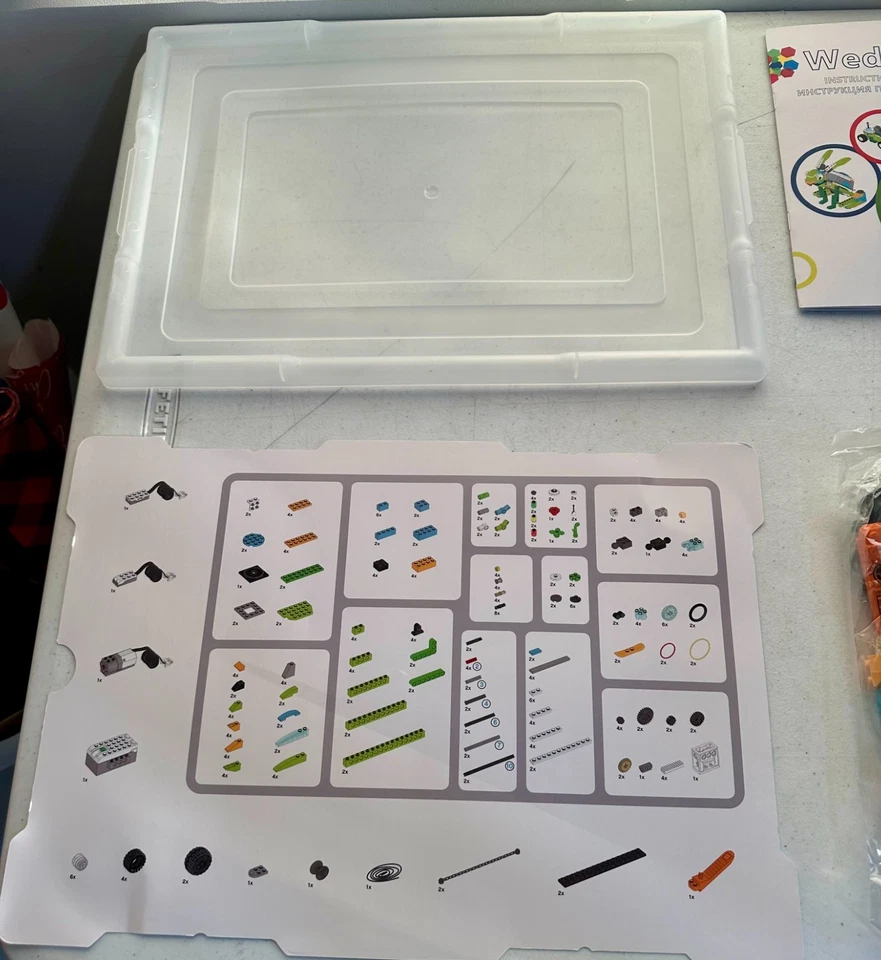 BRAND NEW LEGO Education WeDo 2.0 Core Set Robot Programing Toy 45300 Complete! - Image 4 of 4