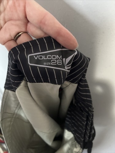 Volcom Black and White Stripe Board Swim Surfing Shorts No Tag Size True Size 33 - Picture 9 of 9