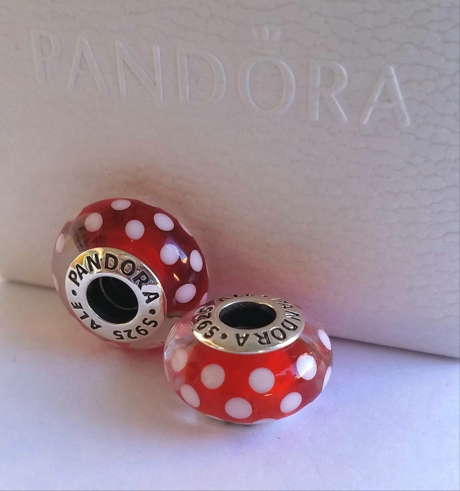 Juego De 2 Nuevos Pandora Auténticos Disney Minnie Mouse Lunares Murano Dijes Foto 4 de 4