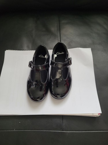 Clarks Girl's Kid Shoes - Picture 3 of 5