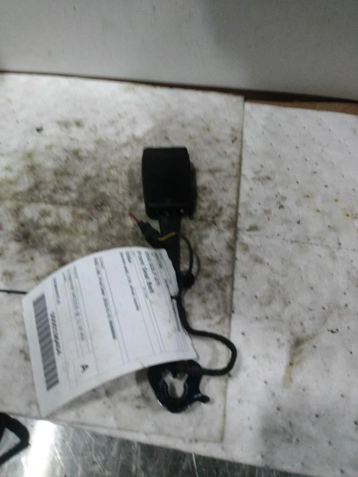 Used Front Left Seat Belt Front fits: 2016 Volkswagen Golf gti Htbk 2 Dr bucket Foto 2 de 4