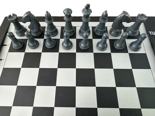 Saitek Gary Kasparov Turbo Advanced Trainer Chess Set Boxed And Fully Working - Picture 4 of 9