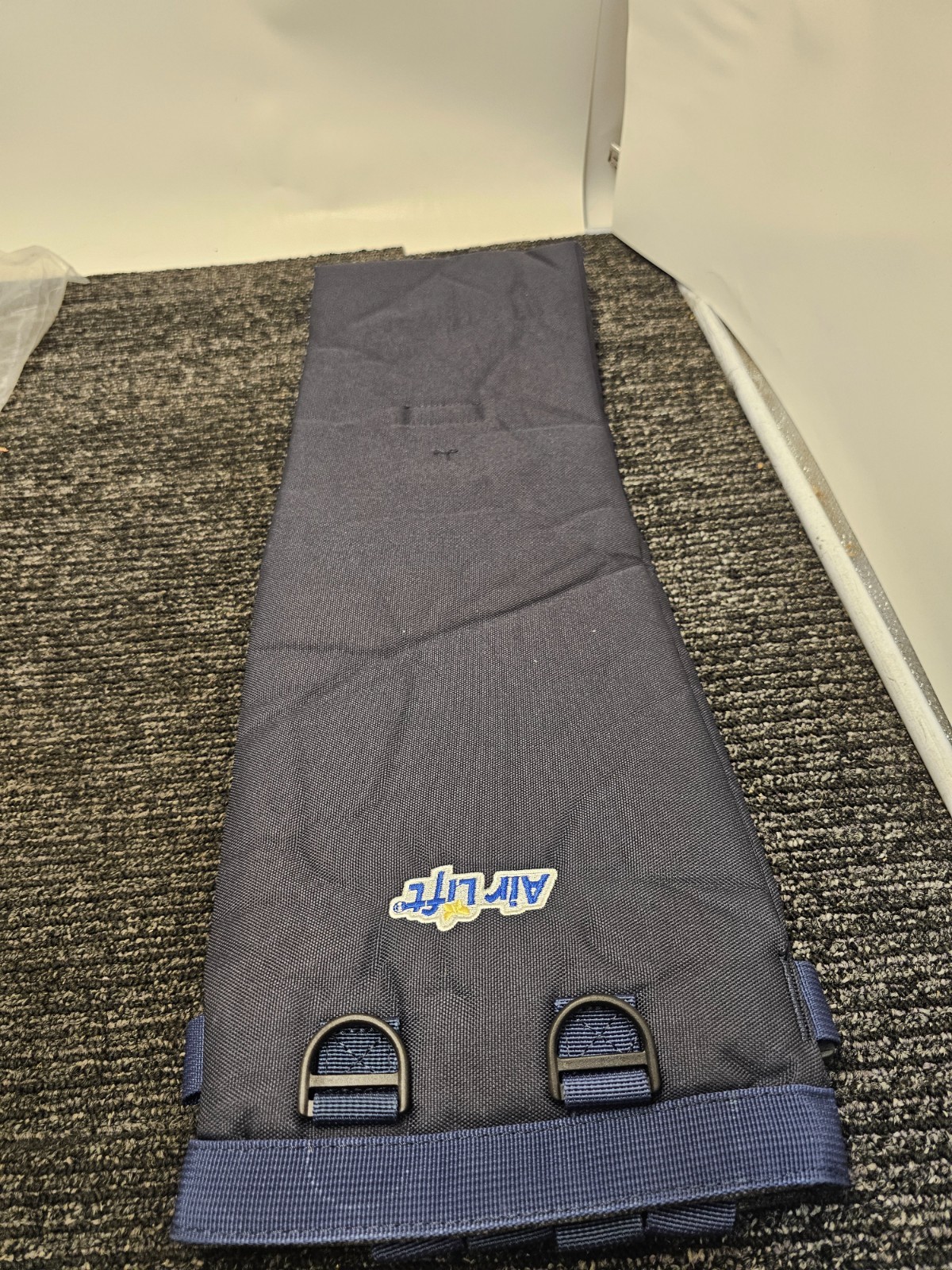 AirLift 44N Oxygen Tank Carrier D/E Cylinders Portable Oxygen Carrier Navy Blue