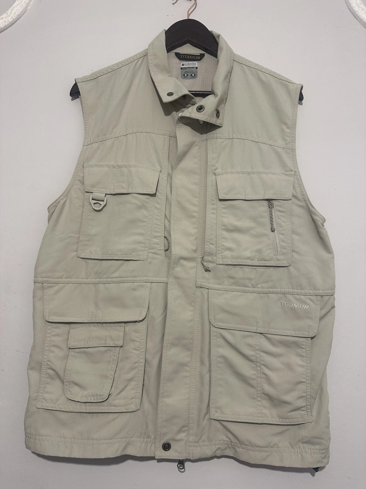 Columbia Cream Omni Dry Fishing Vest Multipocket Hiking Hunting Waistcoat Medium