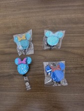 Menge 4 Disney einziehbare Abzeichen Rolle/Namensschild Halter