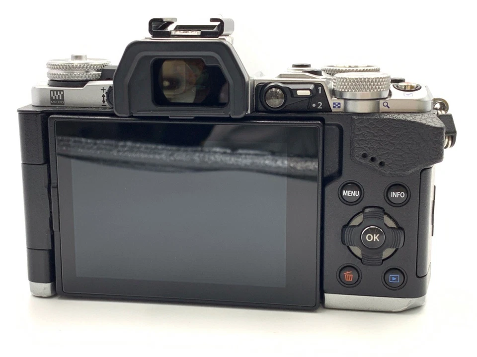 Корпус OLYMPUS OM-D E-M5 MarkII 16,0 Мп СЕРЕБРИСТЫЙ -EXC - `2839 - Изображение 2 из 3
