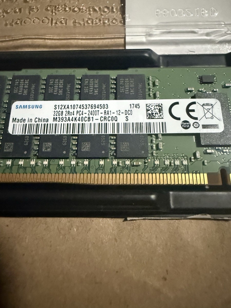 Samsung 32GB 2Rx4 PC4-2400T-RA1-12-DC0 M393A4K40CB1-CRC0Q Server