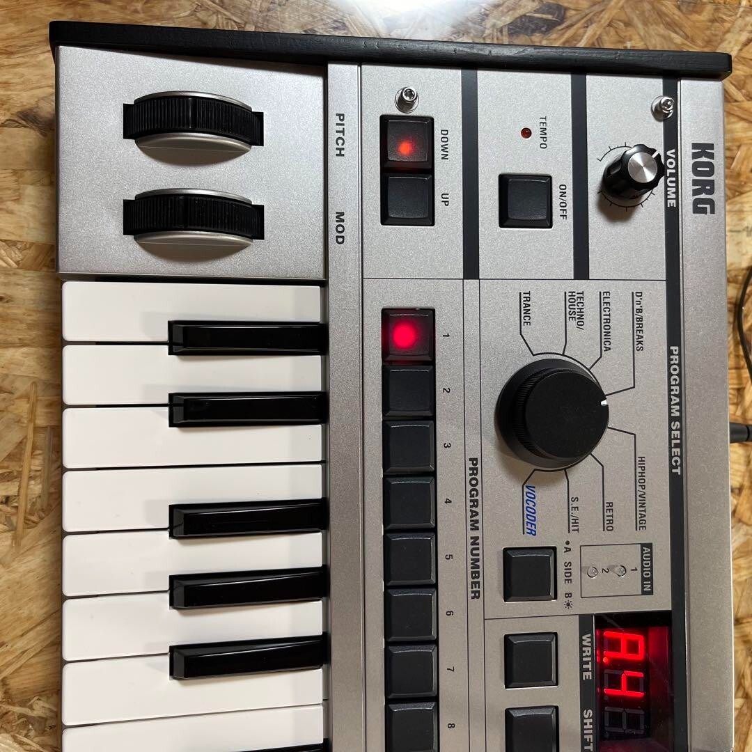 希少【ROOTS】ヨコサワポーカーセット未使用 KORG microKORG PT Analog Synthesizer Vocoder 37-Key Keyboard