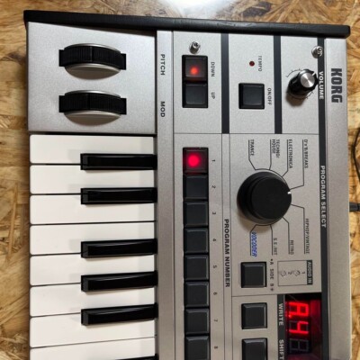 tobacco vocoder KORG microKORG PT Analog Synthesizer Vocoder 37-Key Keyboard Platinum Color