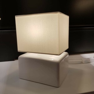 Ikea Visslebo Tischleuchte Keramik Weiss Tischlampe Lampe Nachttischlampe A Ebay