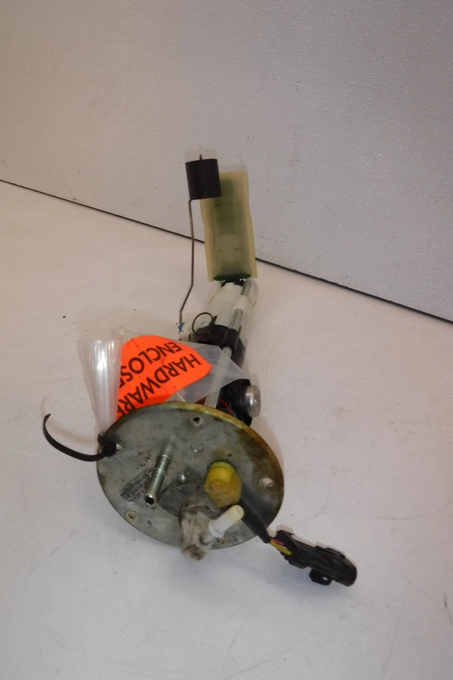 Victory Vision 2012 OEM bomba de gas combustible 2521030 Foto 3 de 4