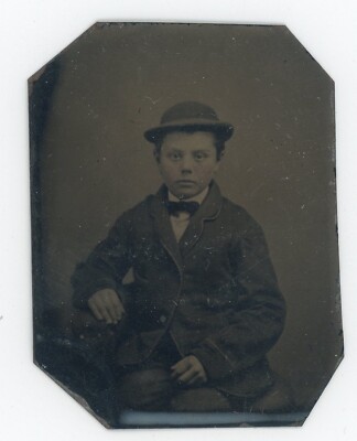 C.1890 SWEET BOY KID IN BOWLER HAT, BOW TIE TINTYPE TIN TYPE STUDIO PHOTO F9