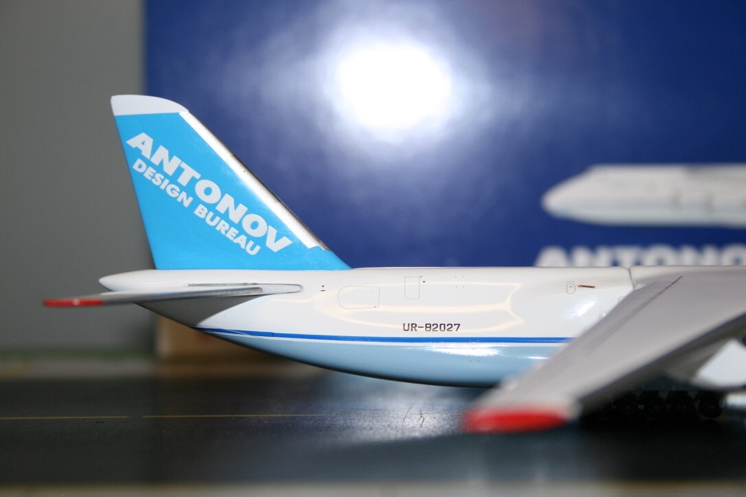 Gemini Jets 1:400 Antonov Design Bureau An-124 UR-82027 (GJADB581