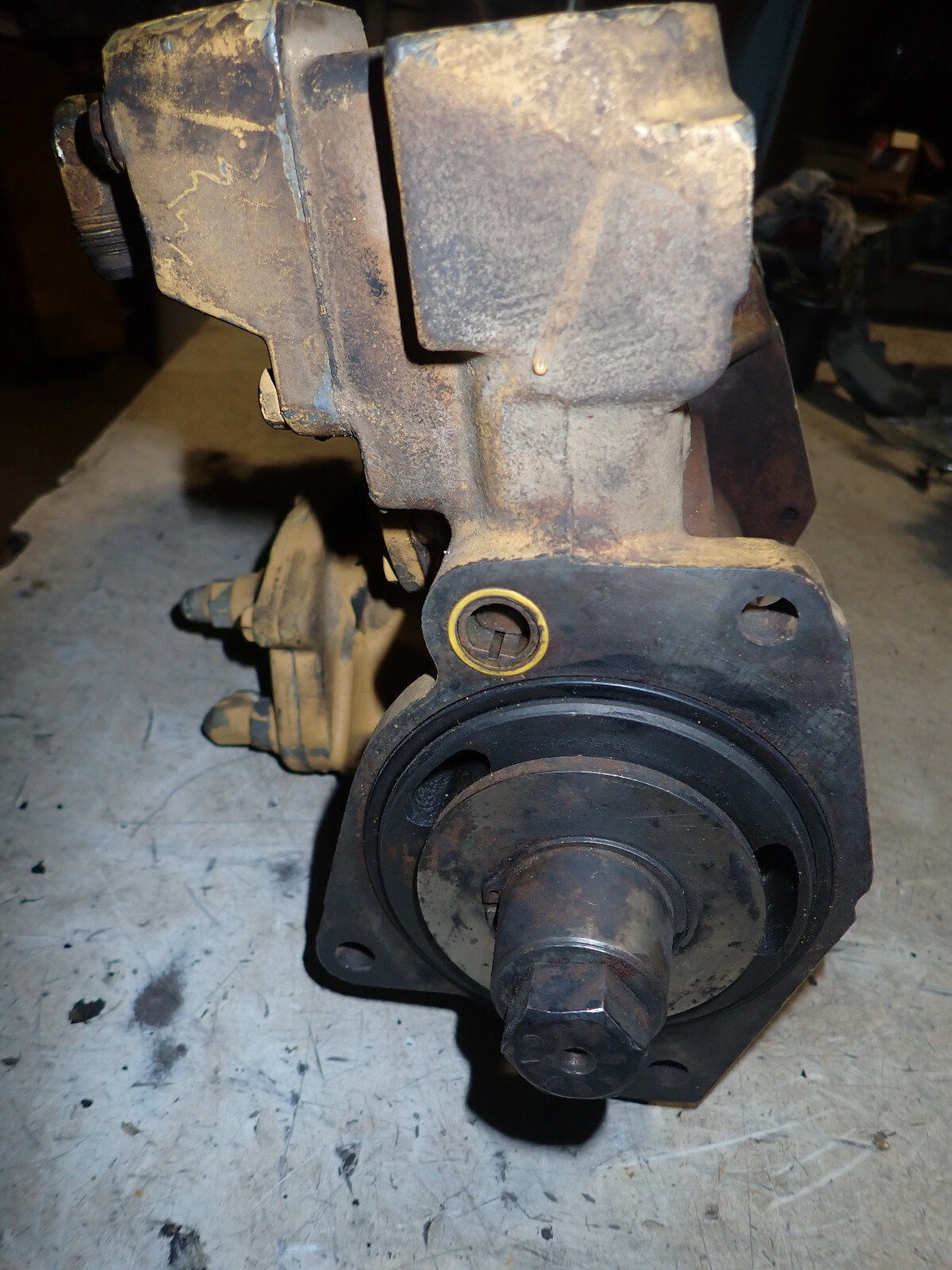 Caterpillar CAT 3304 Diesel Engine Fuel Injection Pump 2W5444