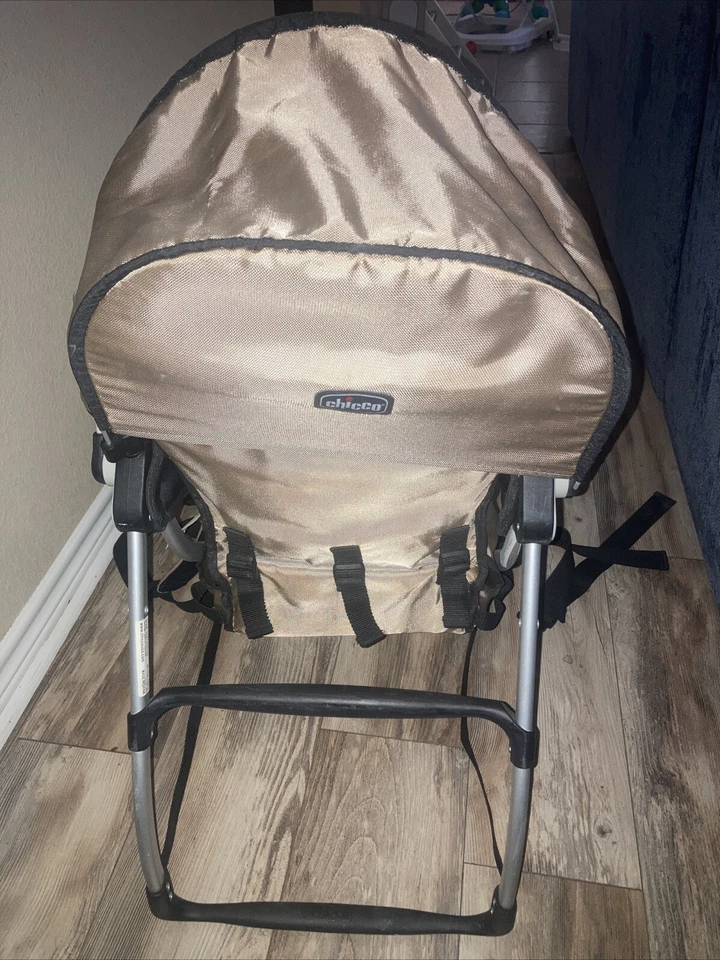 Mochila portabebés Chicco SmartSupport con marco de aluminio - Mochila ligera para bebé Foto 2 de 4