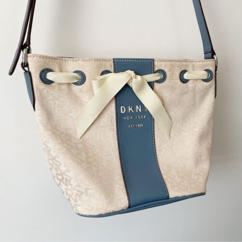 DKNY Ivory Cream and Blue Trims Lace Bow Front Bucket Style Crossbody Purse Bag - Picture 3 of 14