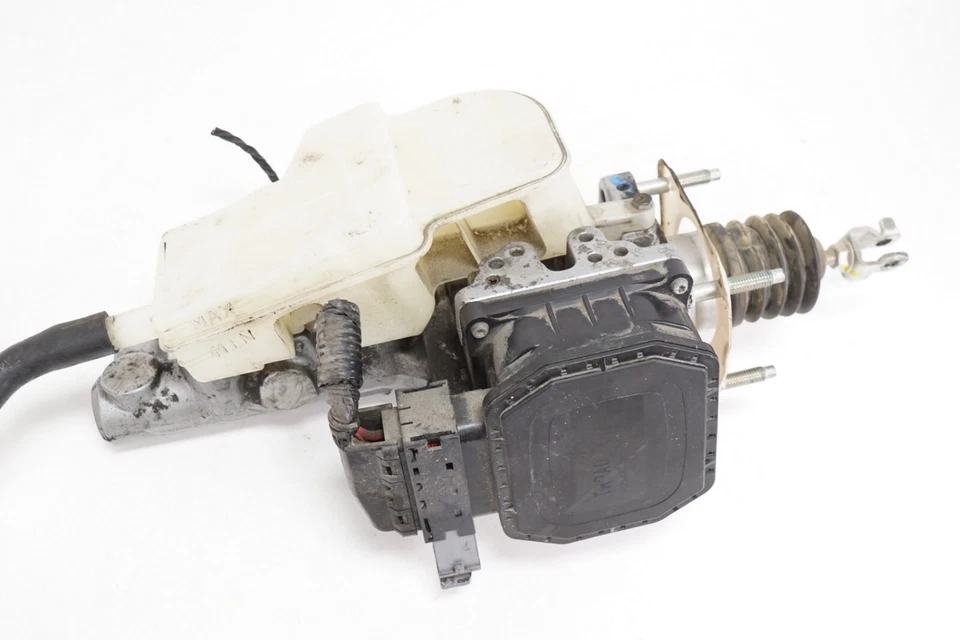 Главный цилиндр силового тормоза HONDA CIVIC HYBRID TR2A0 от оригинального производителя 2012–2015 годов - Изображение 3 из 4