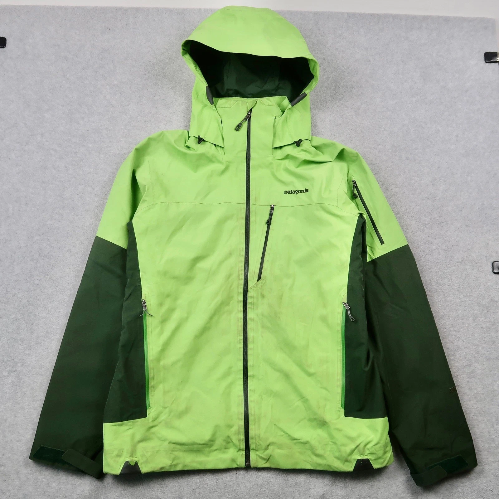 Patagonia Gore-Tex Jacket Mens M Green Hooded Hardshell Rain Parka Ski Snow
Opens in a new window or