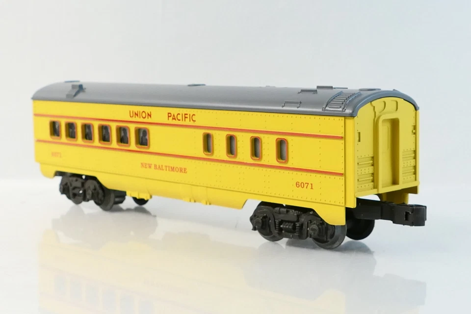Lionel 16071 O Scale Union Pacific 6071 New Baltimore Diner Car Passenger Cars - Image 3 of 4