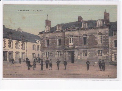 SARZEAU: the town hall - very good condition