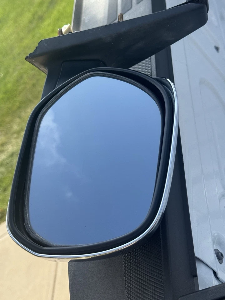 2004-2006 Scion xb Toyota Bb Passenger Side Chrome Mirror Power Folding - Image 4 of 4