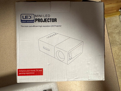 Mini LED Projector Mini Projector, LED Display, White w/ Adapter Remote AV Cable