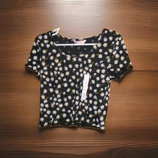 SO GOODS FOR LIFE WOMANS NEW WITH TAGS FLOWER DESIGN TOP USA SIZE LARGE