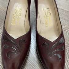 Vintage SALVATORE FERRAGAMO Womens Oxblood Classic Slip On Pumps 7.5 AAA Italy