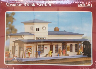 Meadow Brook Station in HO Scale by POLA - Mint in the Box