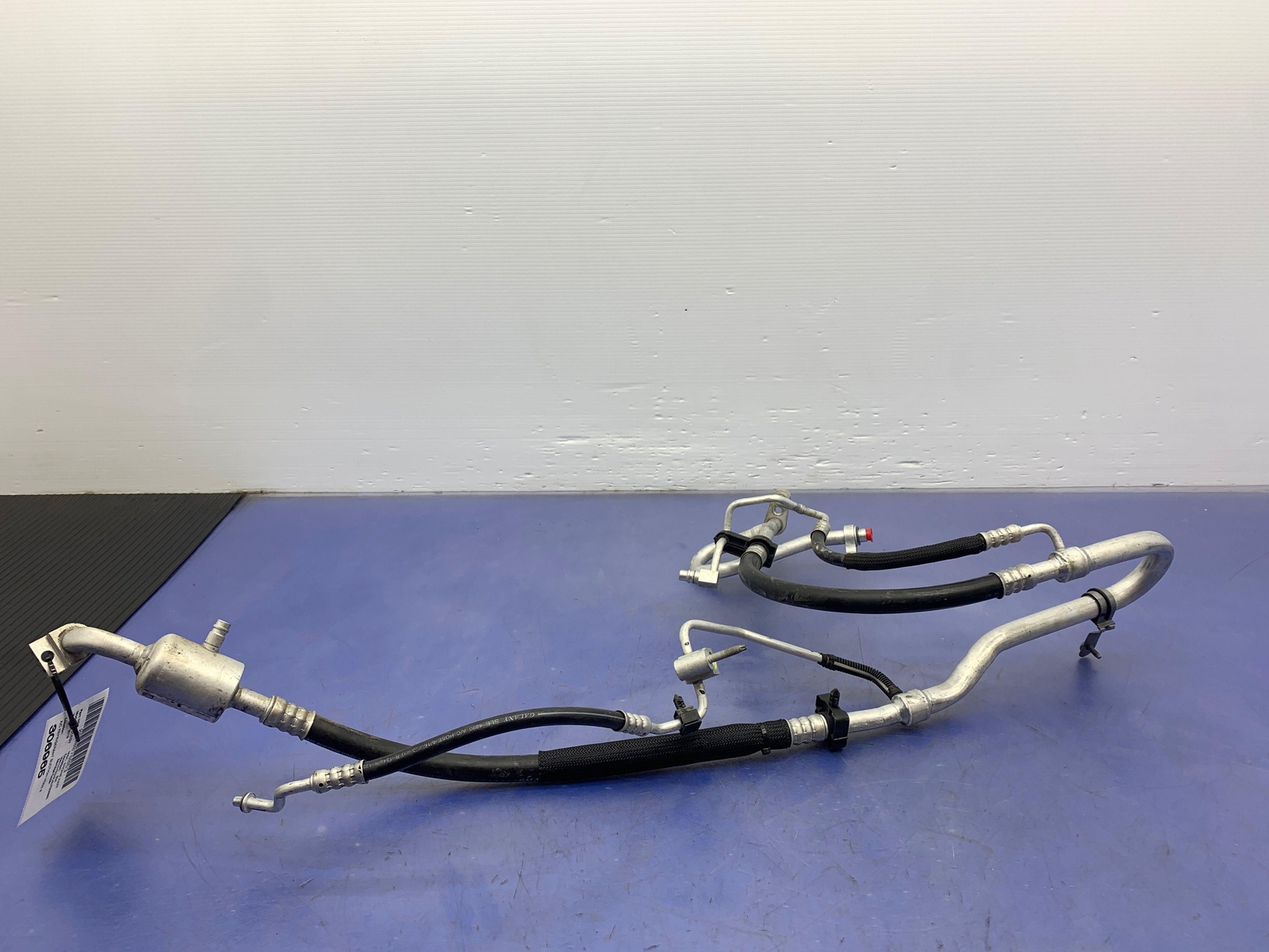 2015 - 2020 ESCALADE ESV OEM A/C REFRIGERANT SUCTION HOSE 84180418  