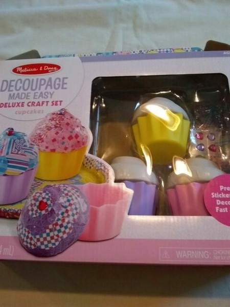 melissa and doug decoupage cupcakes