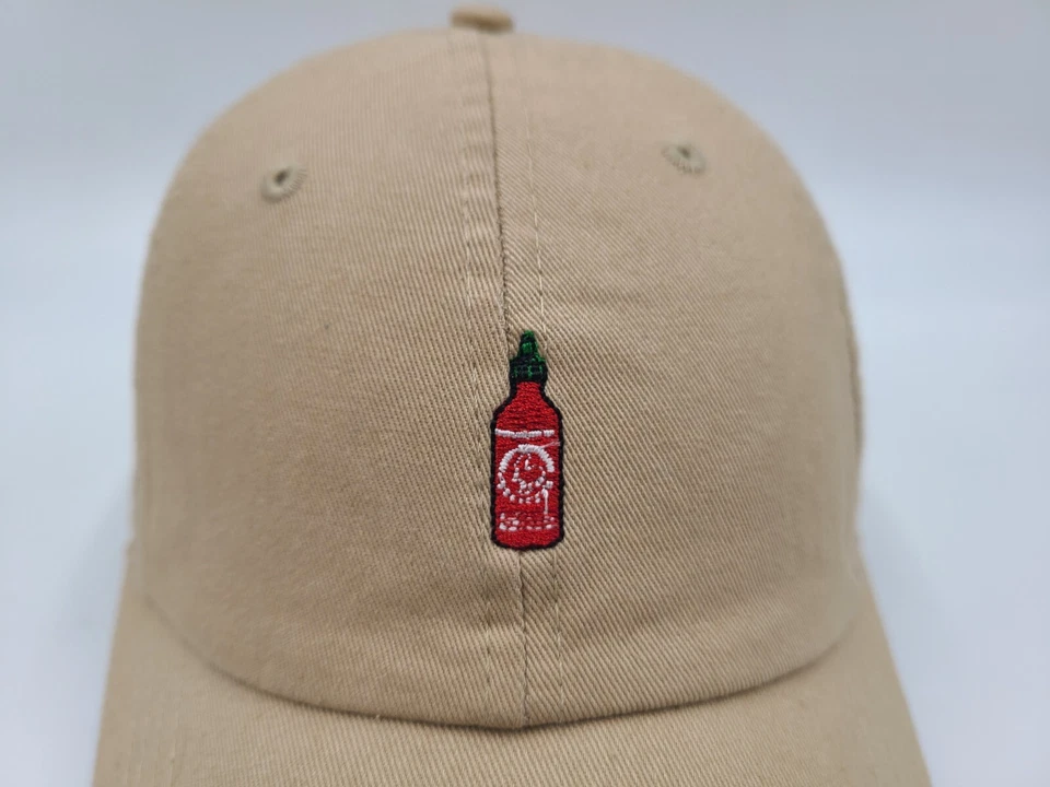 Sriracha Salsa Botella Correa Ajustable Gorra Béisbol Papá Hombres Mujeres Beige Foto 4 de 4