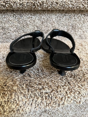 Gucci Women's Black Leather Thong Slide w/Small Heels. Size 6.5. - Picture 5 of 13