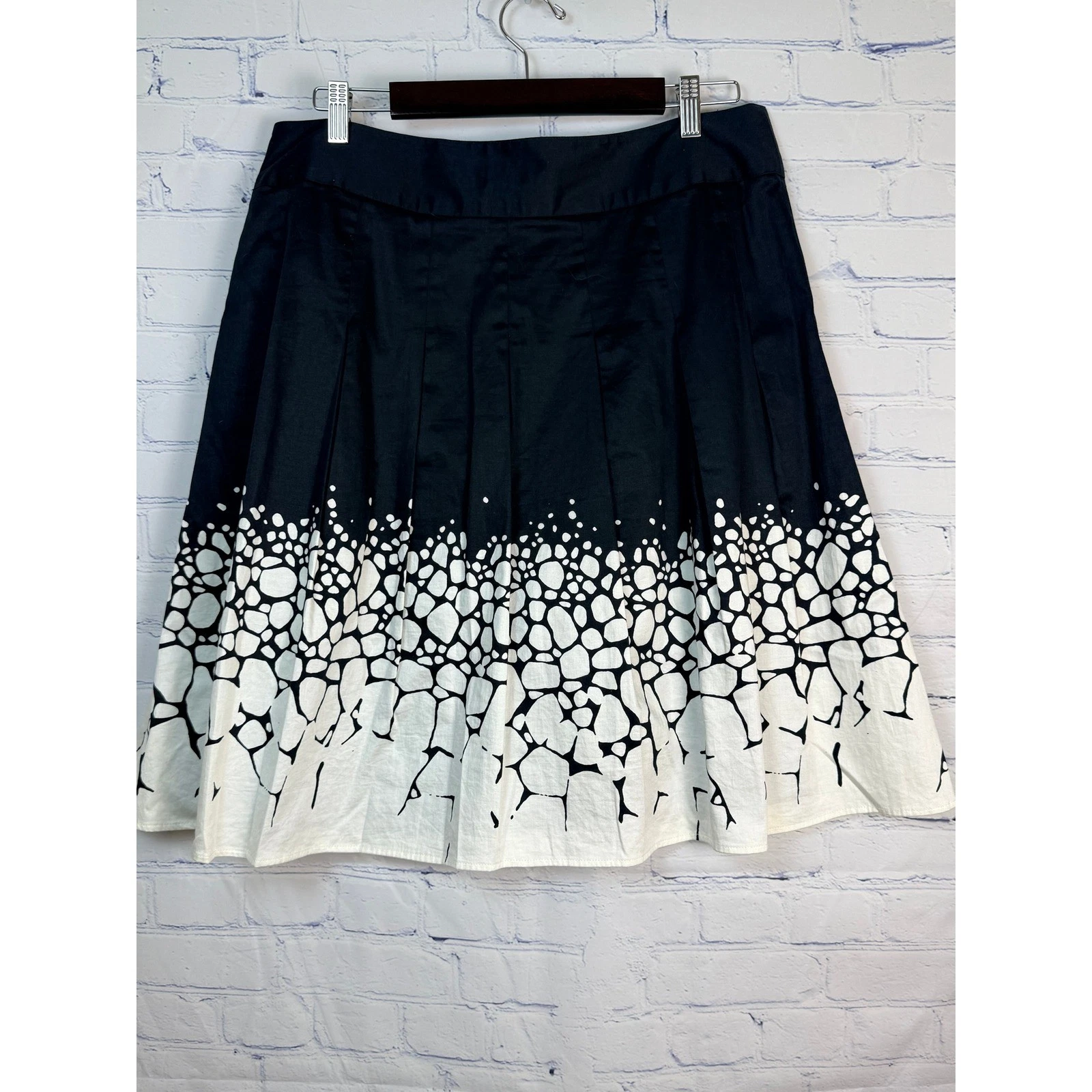 Kenneth Cole Black White Pebble Print Pleated A-Line Skirt Side Zip RN 51323
