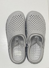 Unisex Slip-on Clog Shoes With A Pivoting Heel Strap. 009/0079