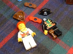 Used LEGO 6273 Rock - Island Refuge - BASEPLATE AND A PARTS LOT  SEE DESCRIPTION