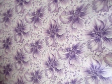 5-3/4 YARDS LILAC LARGE PETAL FLOWERS 100% COTTON