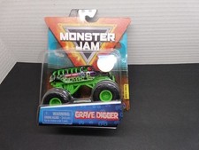 Spin Master Monster Jam 2020 Series 10 Grave Digger Ride Truck Chase