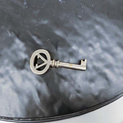 VICTOR VICTROLA NICKEL OPEN BARREL V-KEY SKELETON PHONOGRAPH CABINET KEY VINTAGE