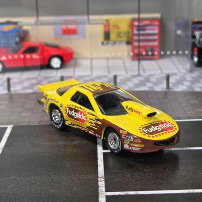 Johnny Lightning Racing Dreams Snack Series 1:64 Firebird Dragster Fudgsicle Car
