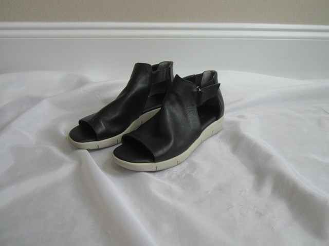 flexx sandals on sale