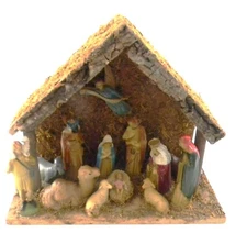 Vintage 14 Piece Nativity Manger Scene Wood & Plastic