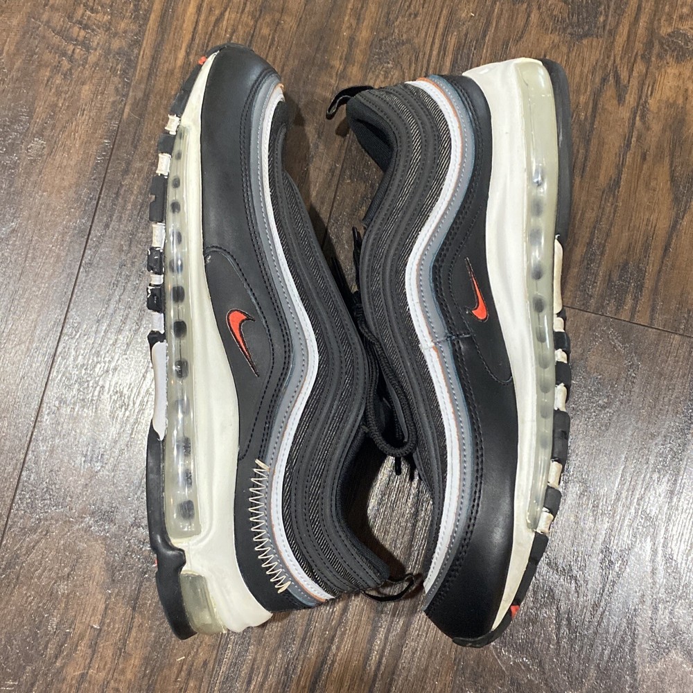 Nike Air Max 97 SE Black Mens Running Shoes Size 11.5 DO6109-001