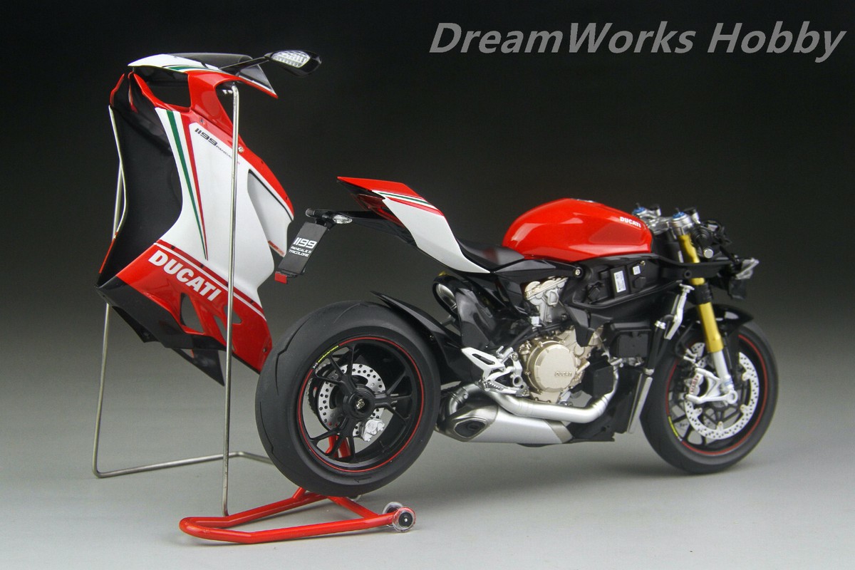 AwardWinner Built Tamiya 1/12 Ducati 1199 Panigale S Tricolor
