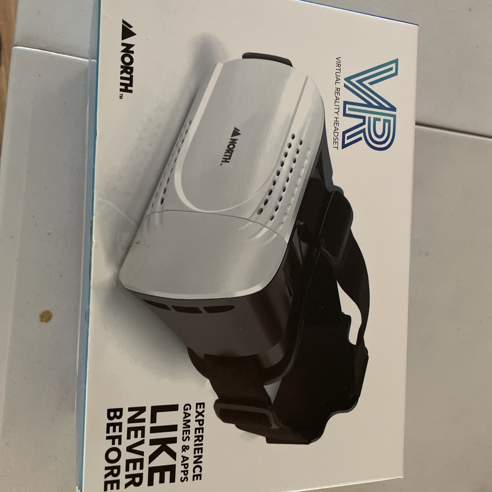 Smartphone Virtual Reality Headset by North NEW fits up to 6.4