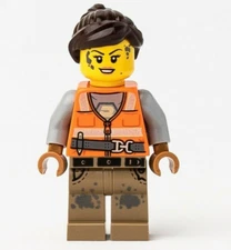 New LEGO Nanna Construction Worker Minifigure - Hidden Side - 70423 (hs012)