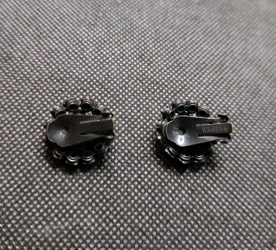 Warner Signed Ruby Red Crystal & Black Tone Clip … - image 3